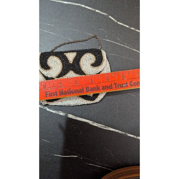 Vintage Beaded coin trinket Purse Black White Pattern Art Deco Chain Strap 5.5" - Picture 8 of 8